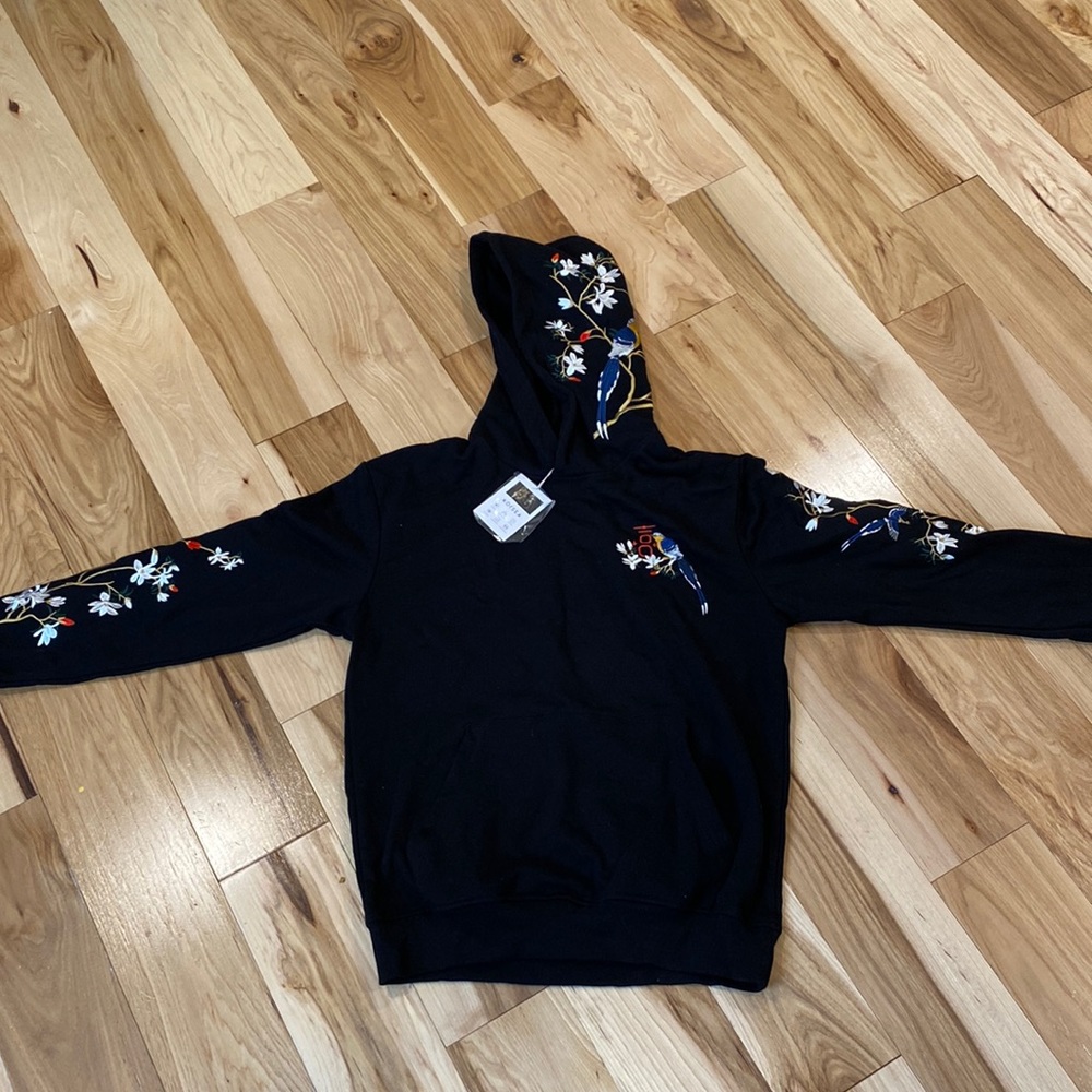 beautiful koisea sweater with detailed embroidery (BRAND NEW NEVER WORN)